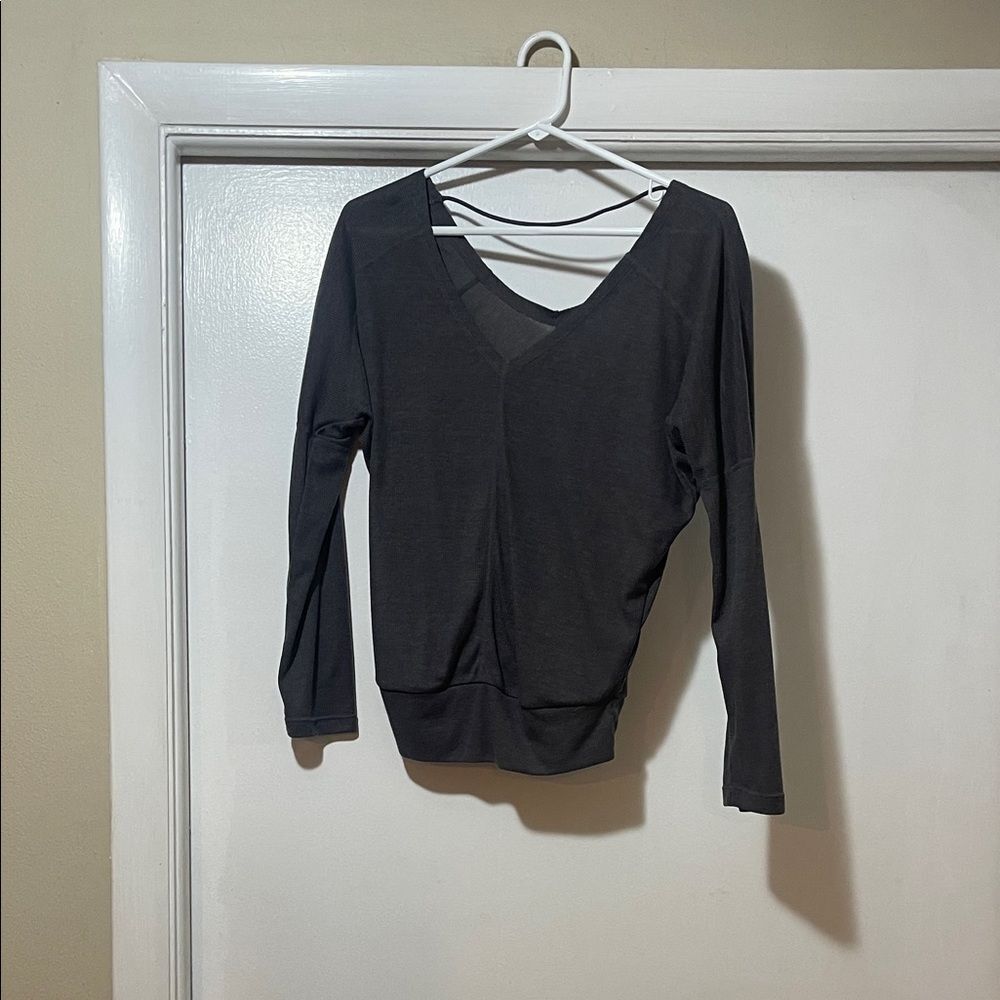 Prana Women's V-Neck Gray Top small
